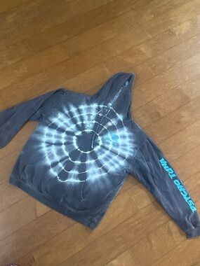 PSYCHO TUNA Tie-Dye Spiral Hoodie with Blue Sleeve Logo